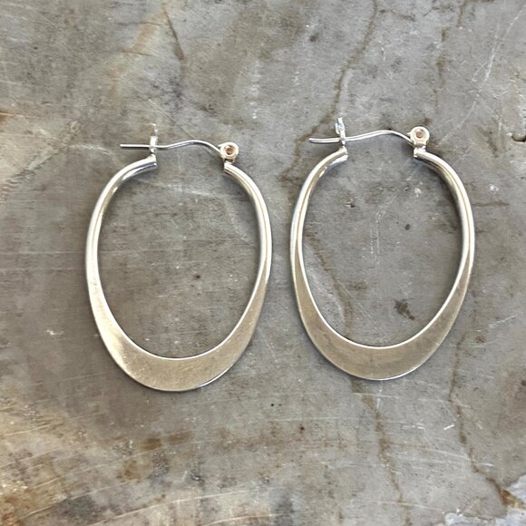 Silpada Sterling Silver 925 "Back To Basics" Hinged Clasp Oval Hoop Earrings - Picture 16 of 16
